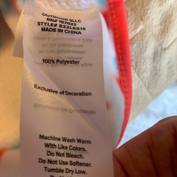 Eddie Bauer. NWT. Girls light pullover top. Beautiful southwestern desig… - Picture 4 of 10